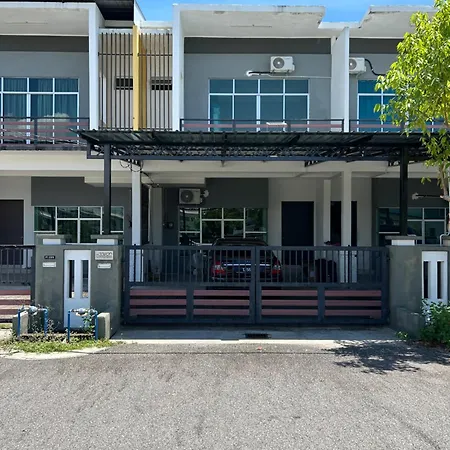 Calm Home In Kuala Terengganu Exterior photo